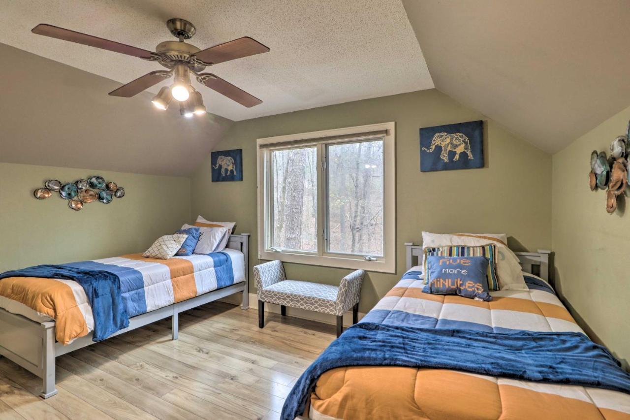 Cozy Conyers Cabin With Fireplace And Pool Table! Bagian luar foto